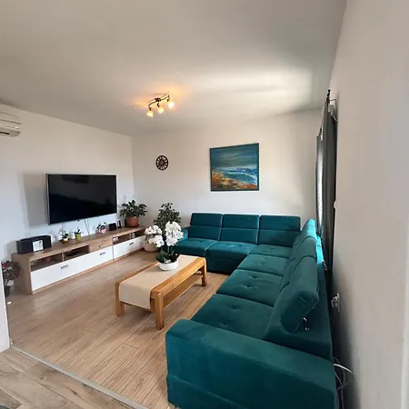 A6 Sea View Apartment *