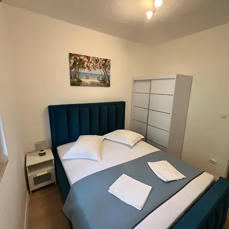 A6 Sea View Apartment
