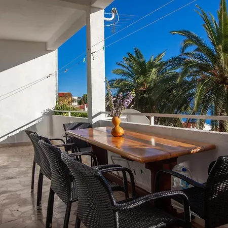 Apartment A6 Sea View